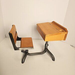 Pleasant Company American Girl School Desk Molly Retired 12.5"L x 8"W x 10"H